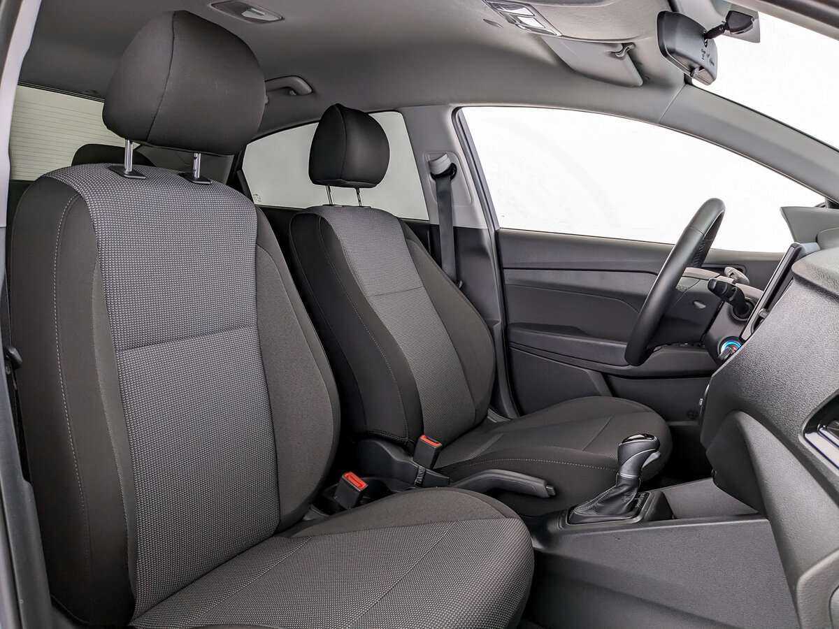 Hyundai Solaris 2022