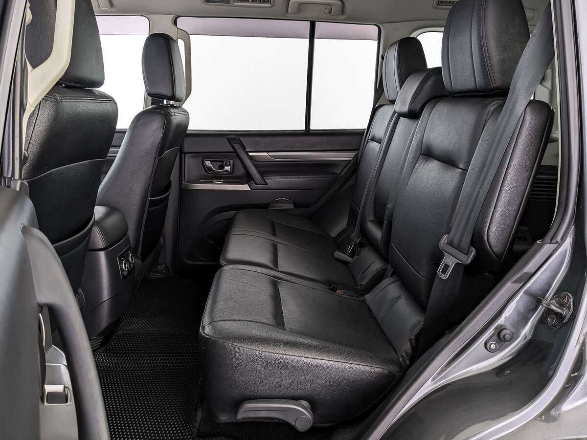 Mitsubishi Pajero 2013