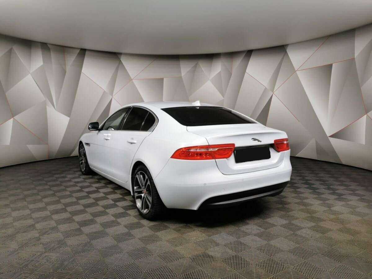Jaguar XE