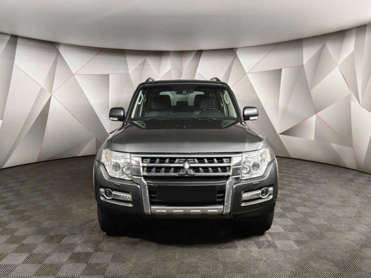 Mitsubishi Pajero 2015
