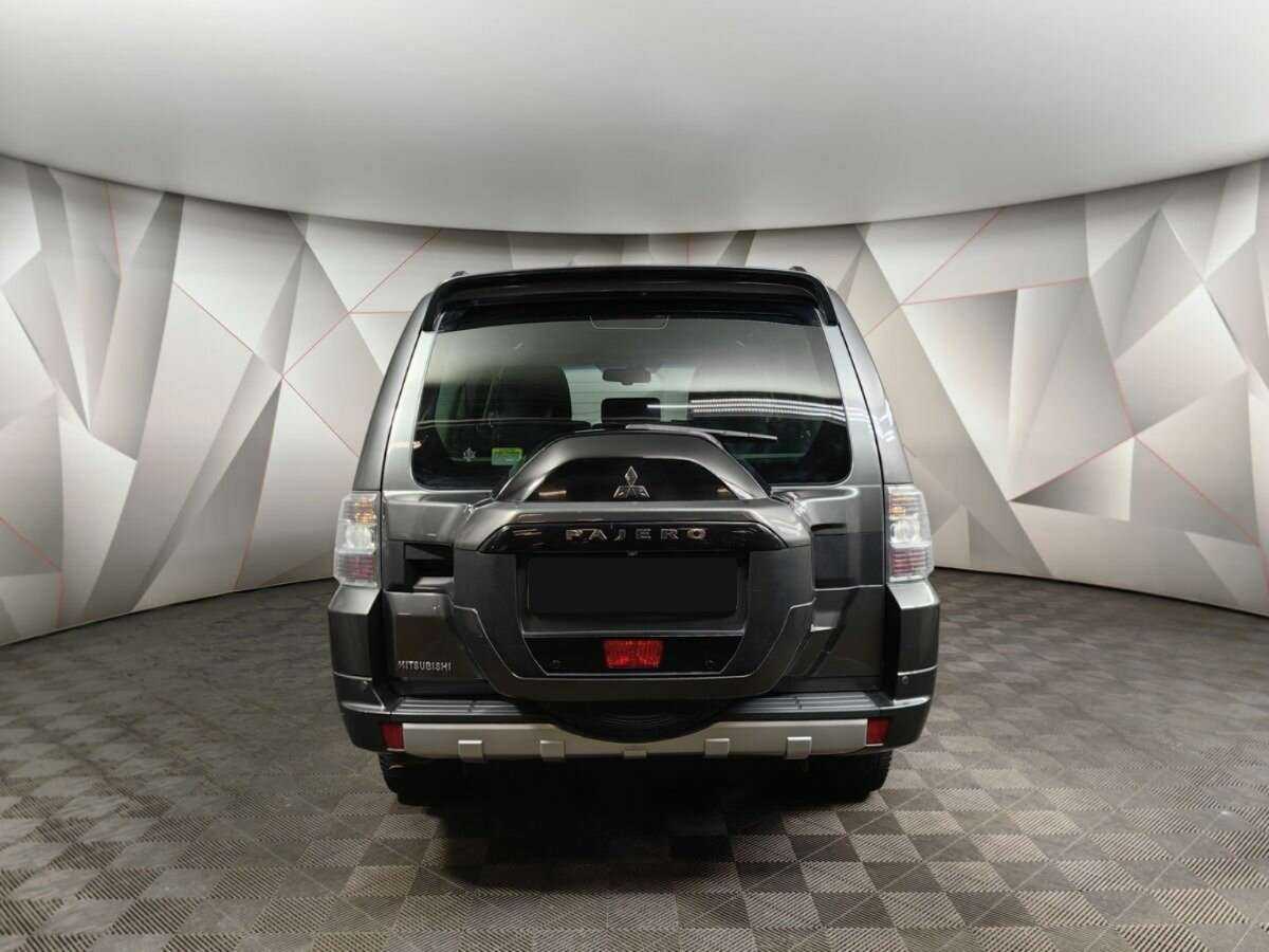 Mitsubishi Pajero 2015