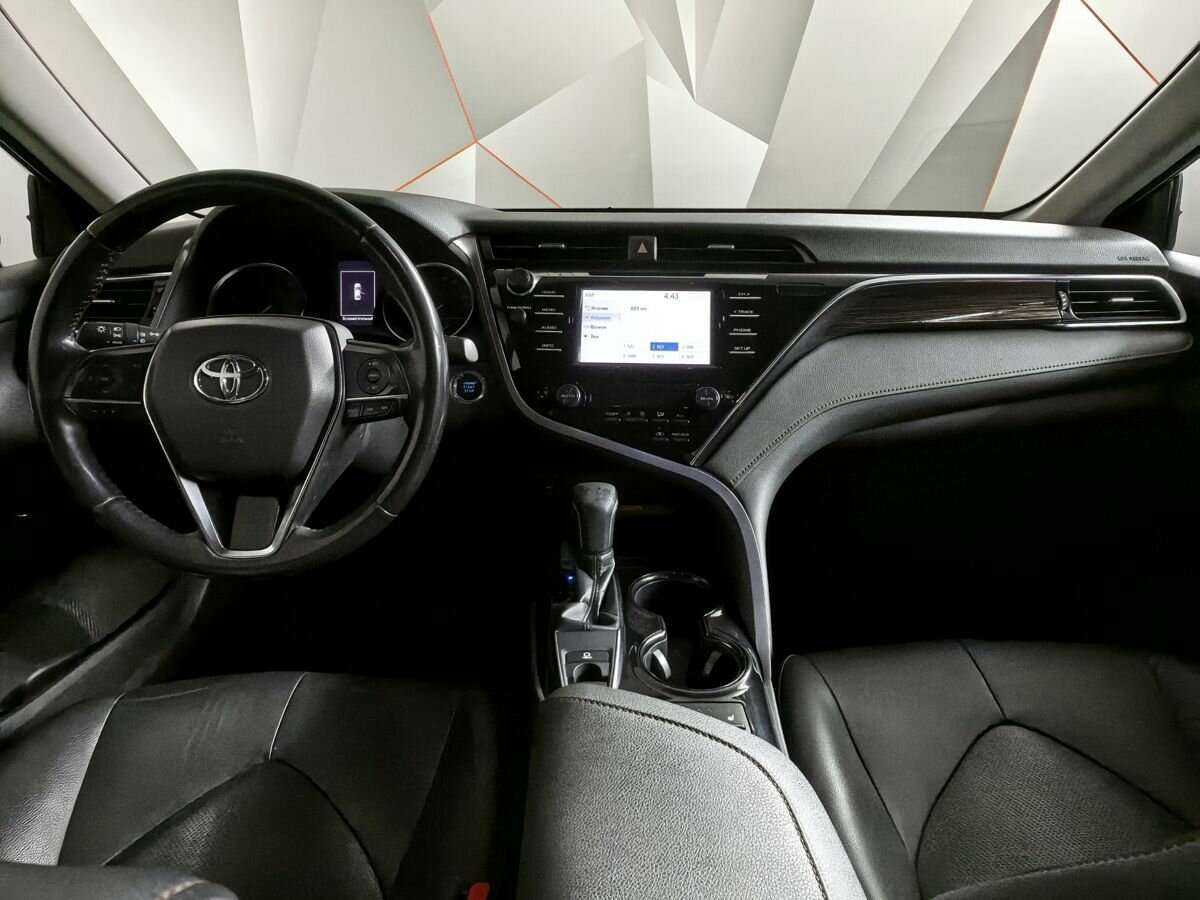 Toyota Camry 2019