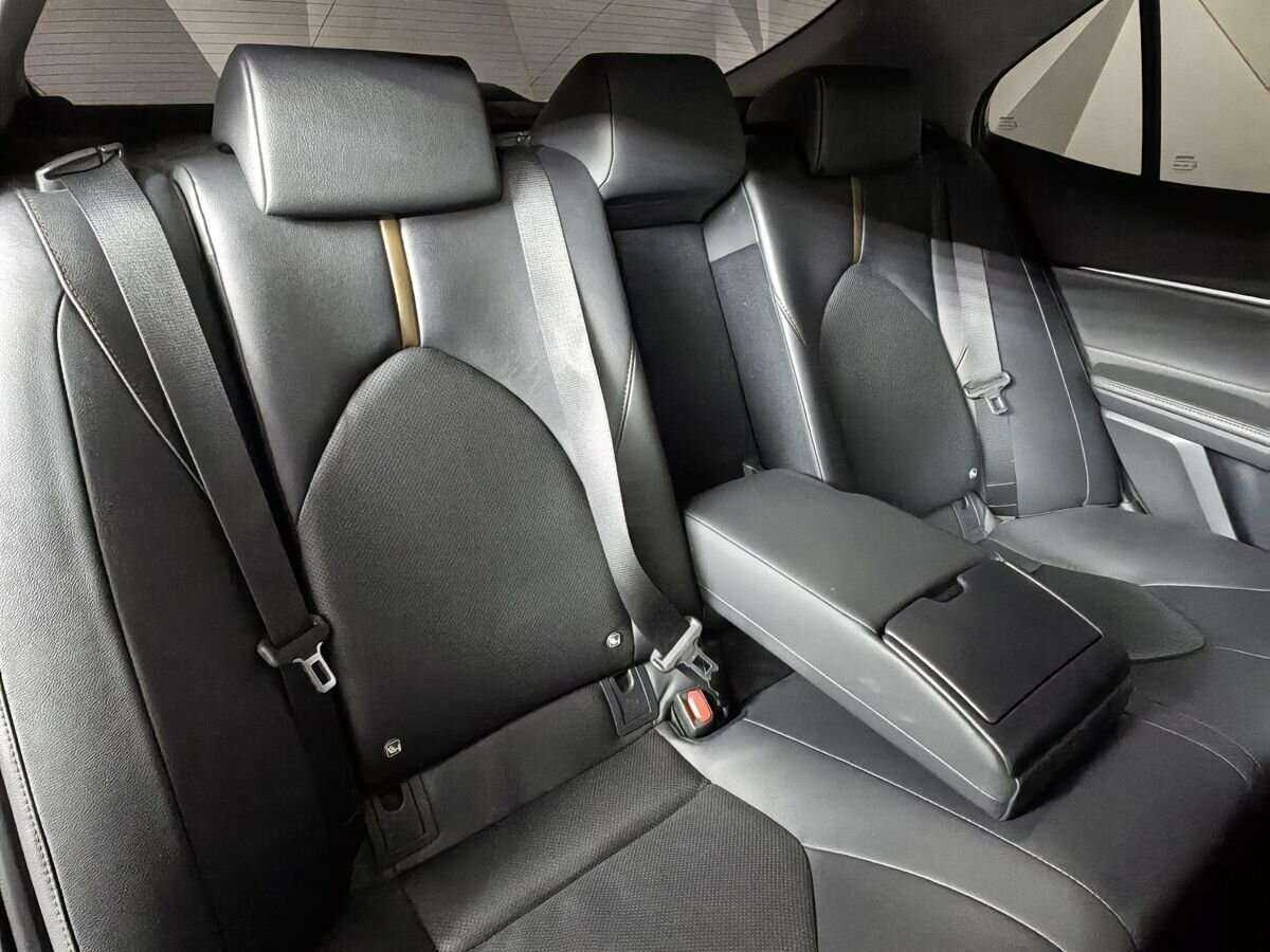 Toyota Camry 2019