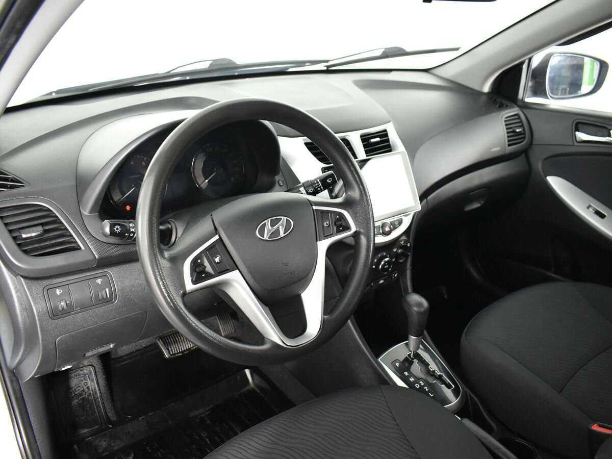 Hyundai Solaris 2012