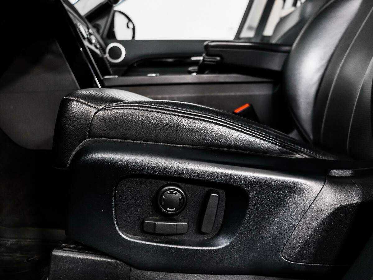 Land Rover Discovery 2018