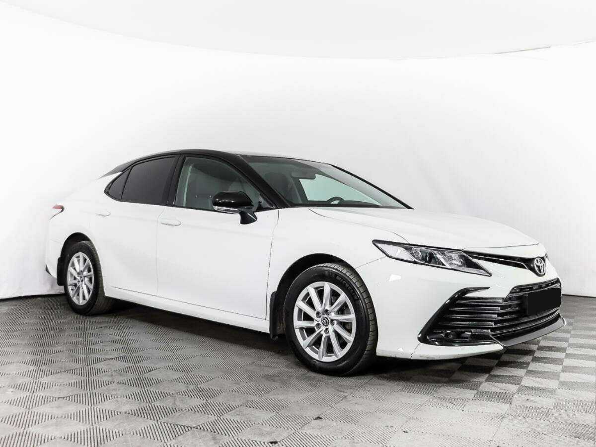 Toyota Camry 2021