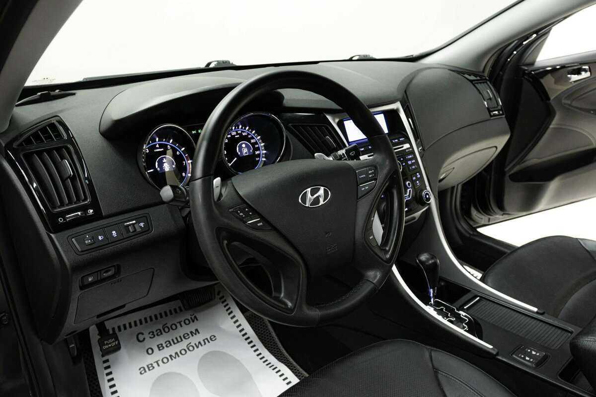 Hyundai Sonata 2011
