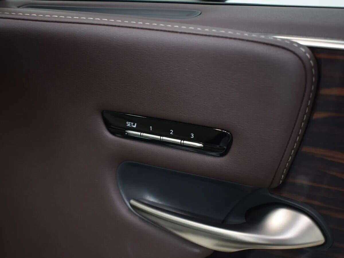 Lexus LS 2018