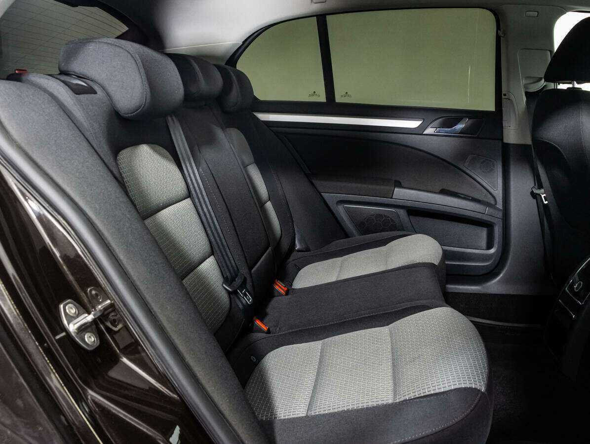 Skoda Superb 2012