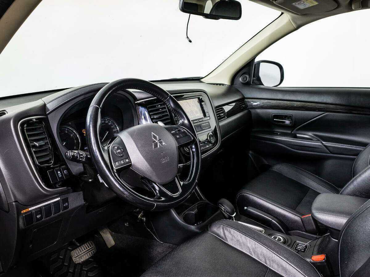 Mitsubishi Outlander 2016