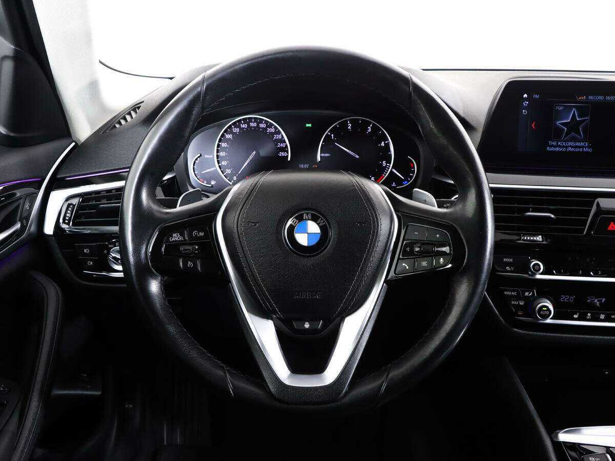 BMW 5 серии 2020