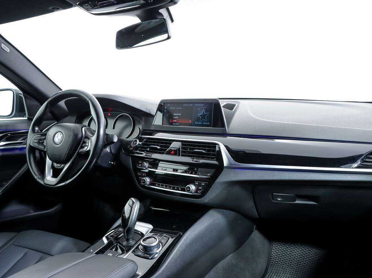 BMW 5 серии 2017