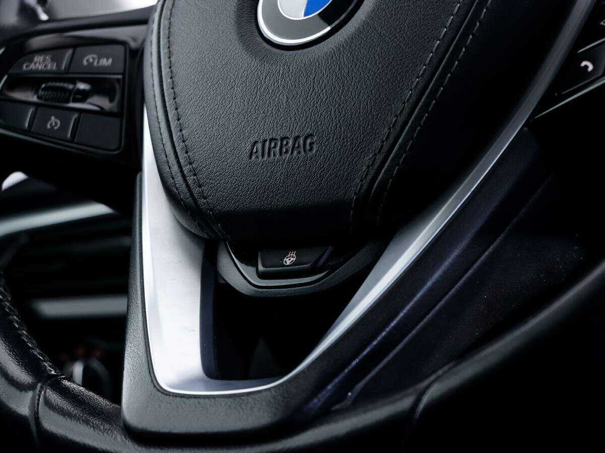 BMW 5 серии 2019