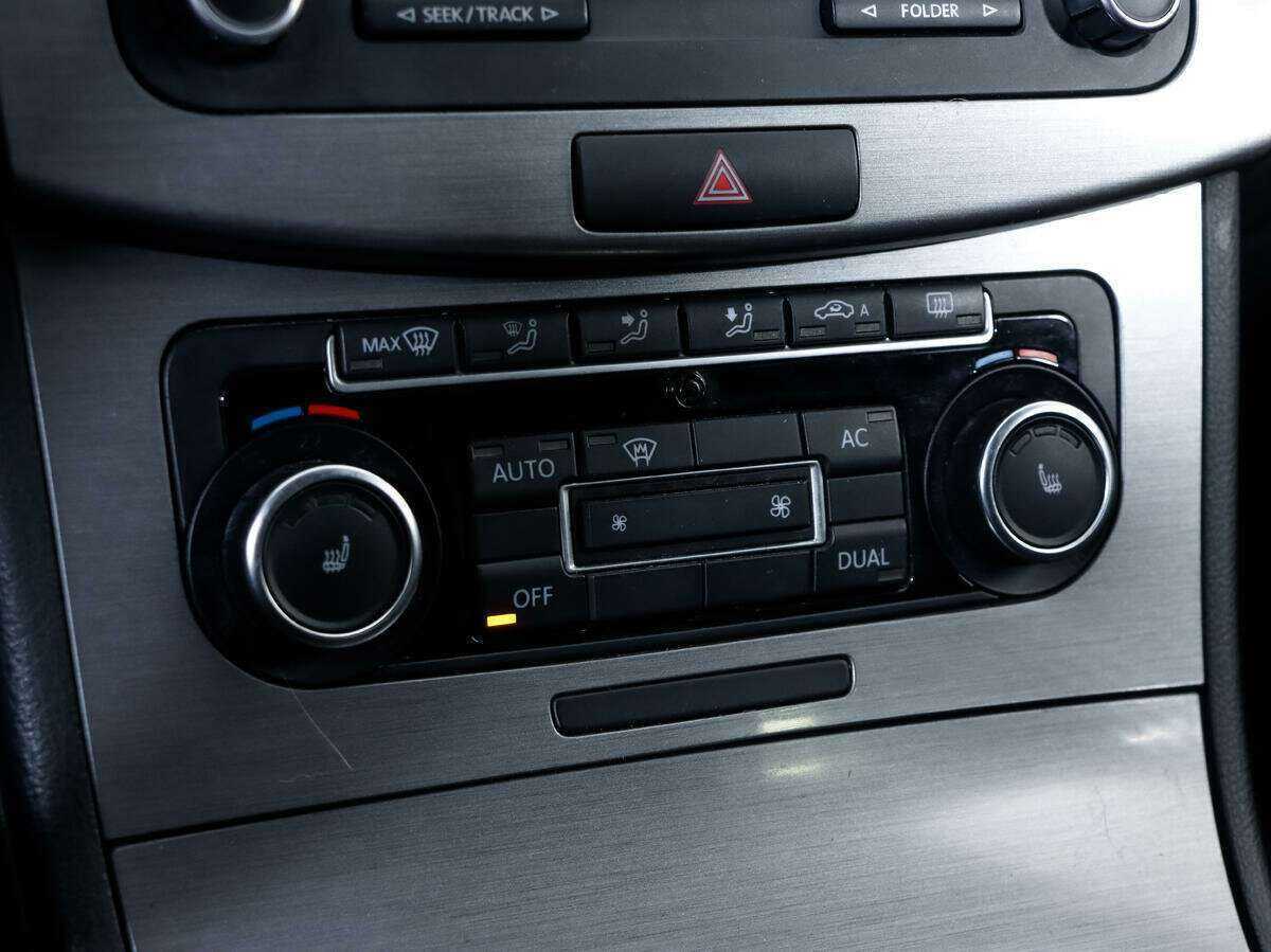 Volkswagen Passat 2011