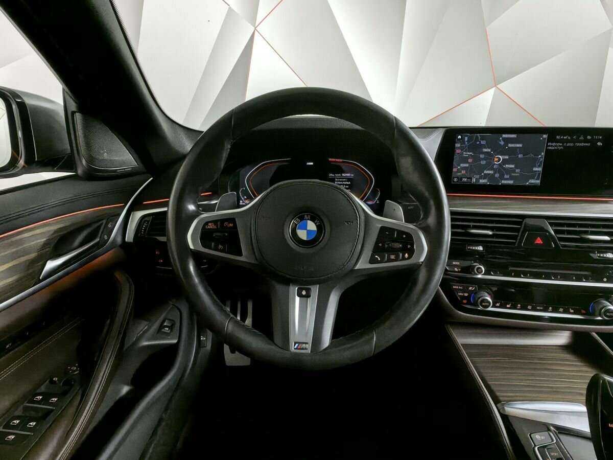 BMW 5 серии 2019