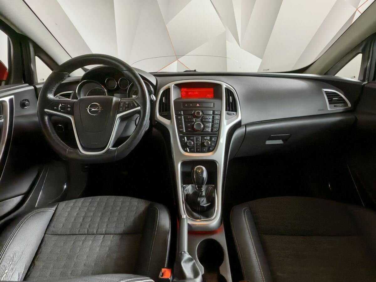 Opel Astra 2012