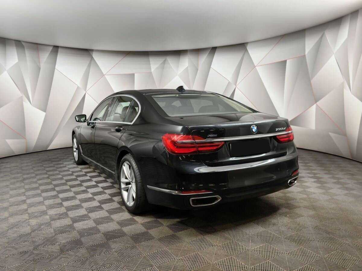 BMW 7 серии 2015