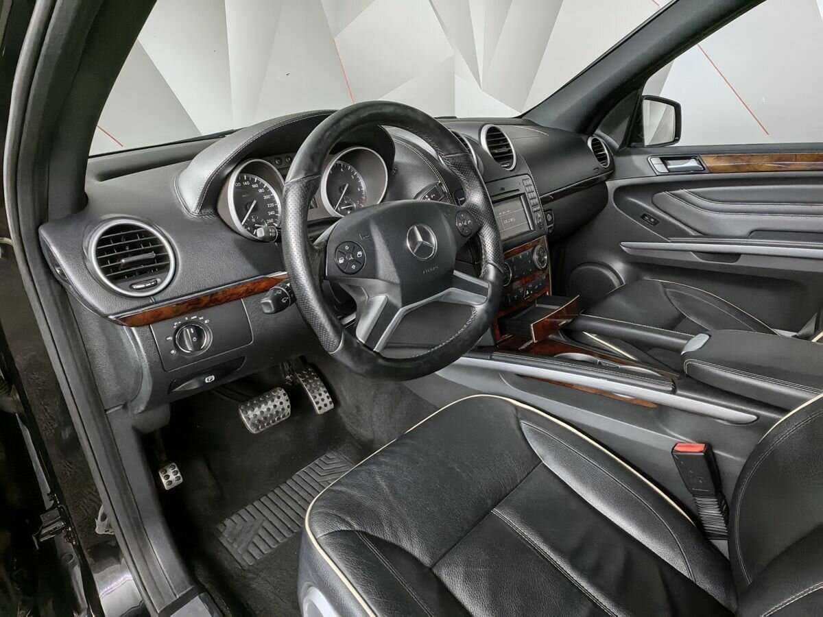 Mercedes-Benz M-Класс 2011