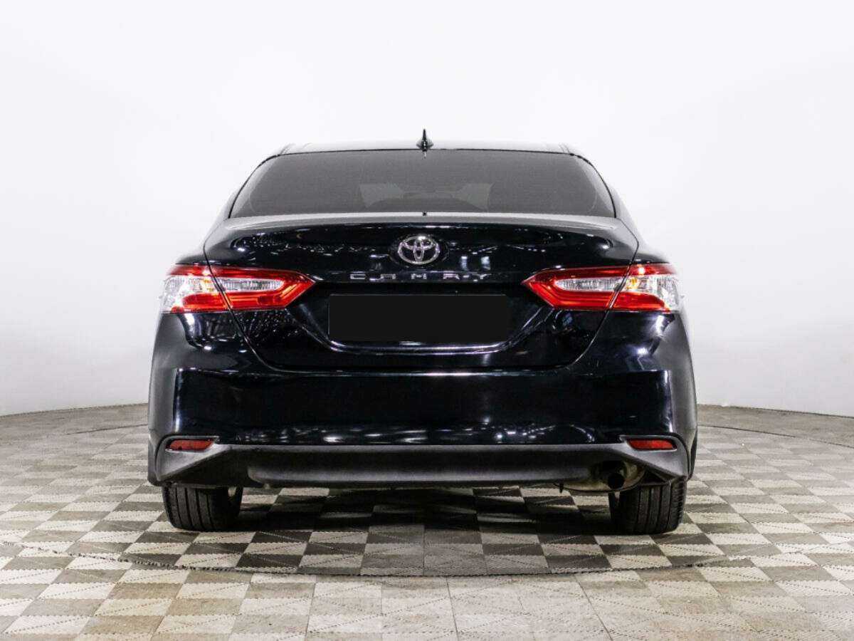 Toyota Camry 2021