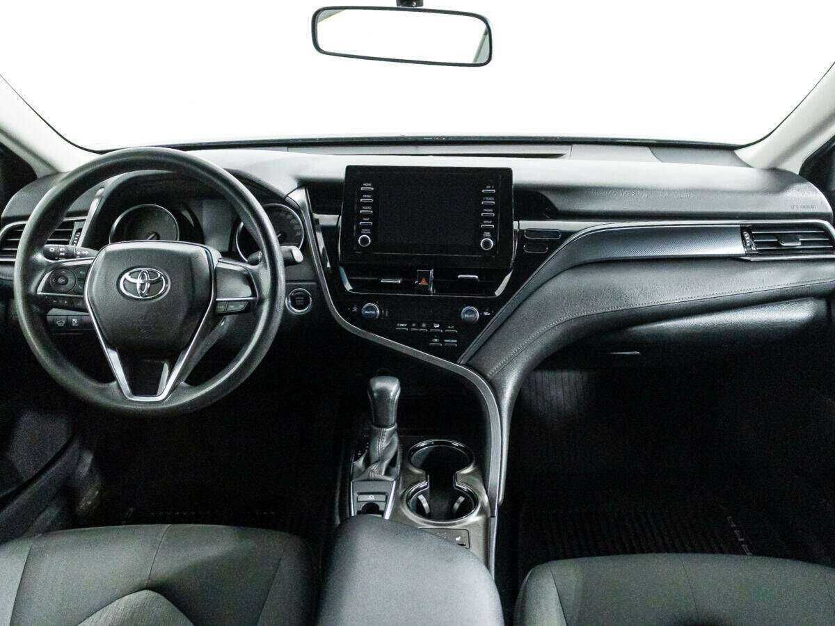 Toyota Camry 2021
