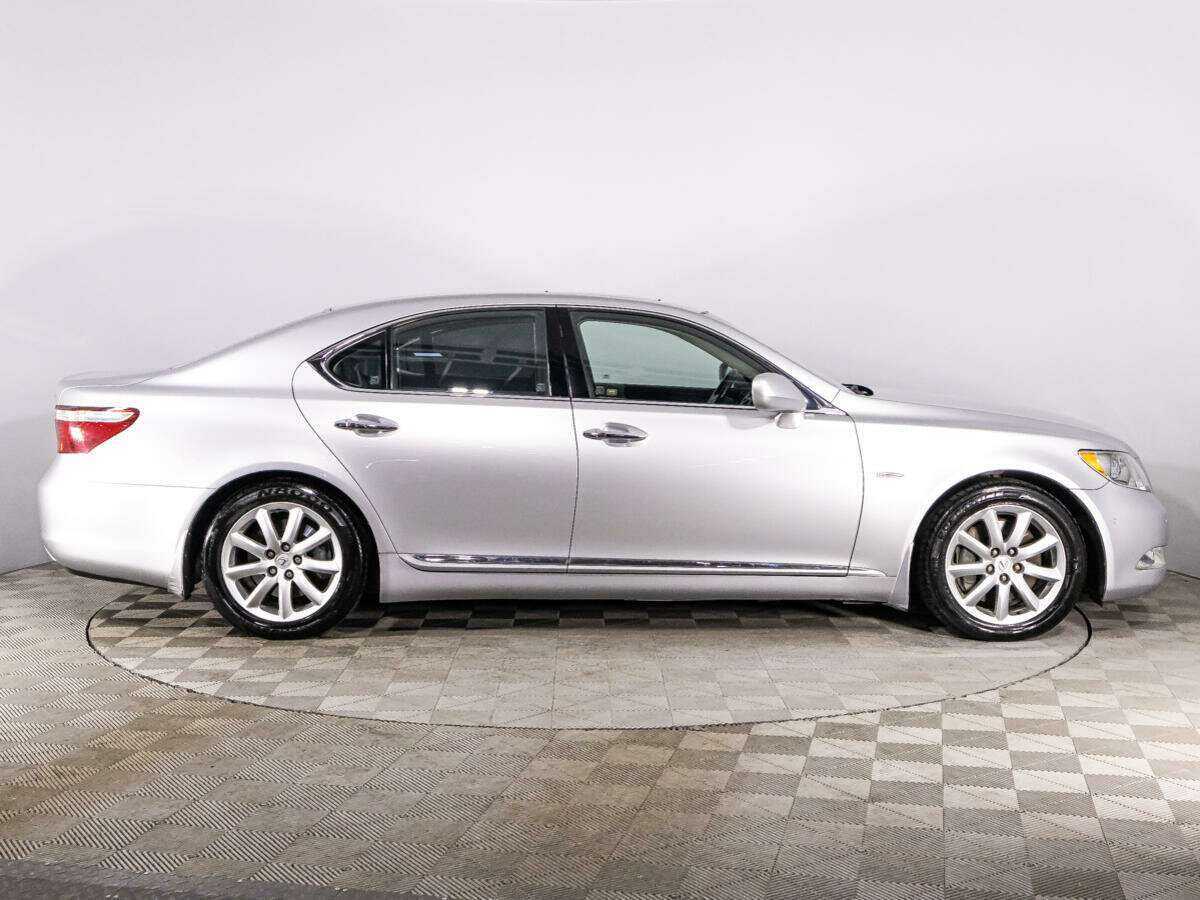 Lexus LS