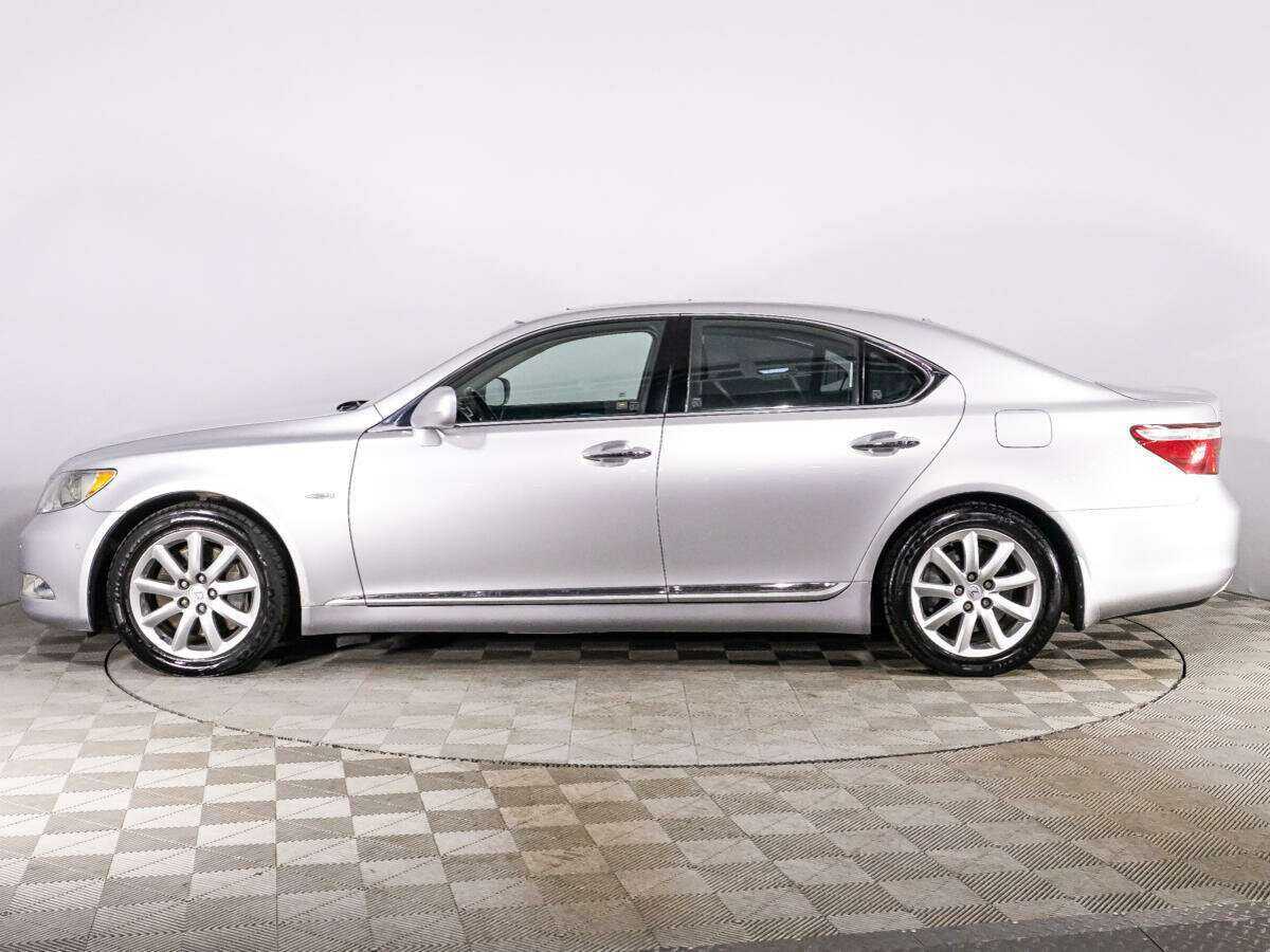 Lexus LS