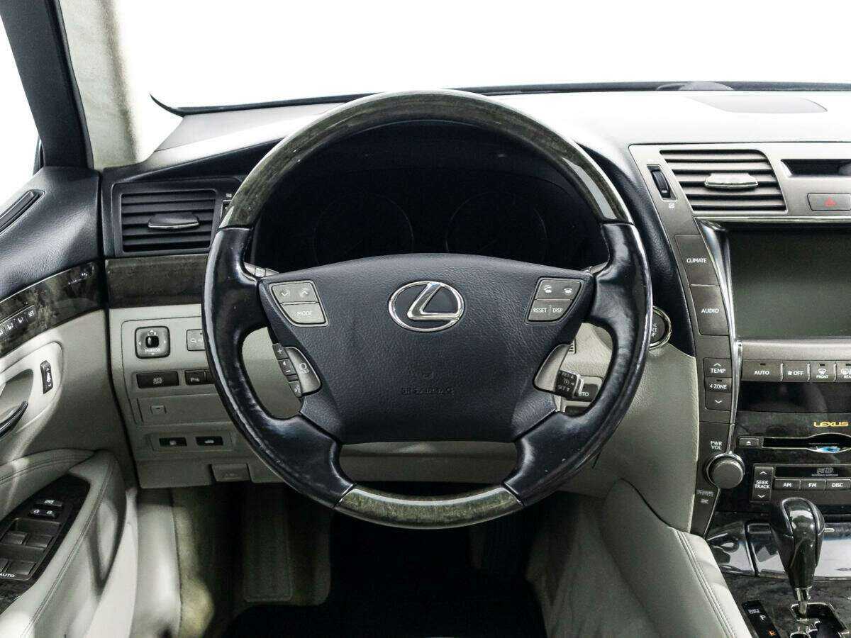 Lexus LS 2006