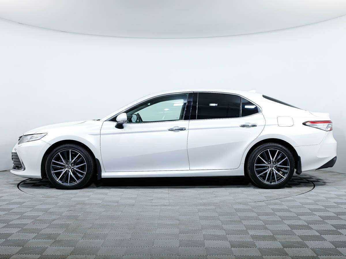 Toyota Camry 2021