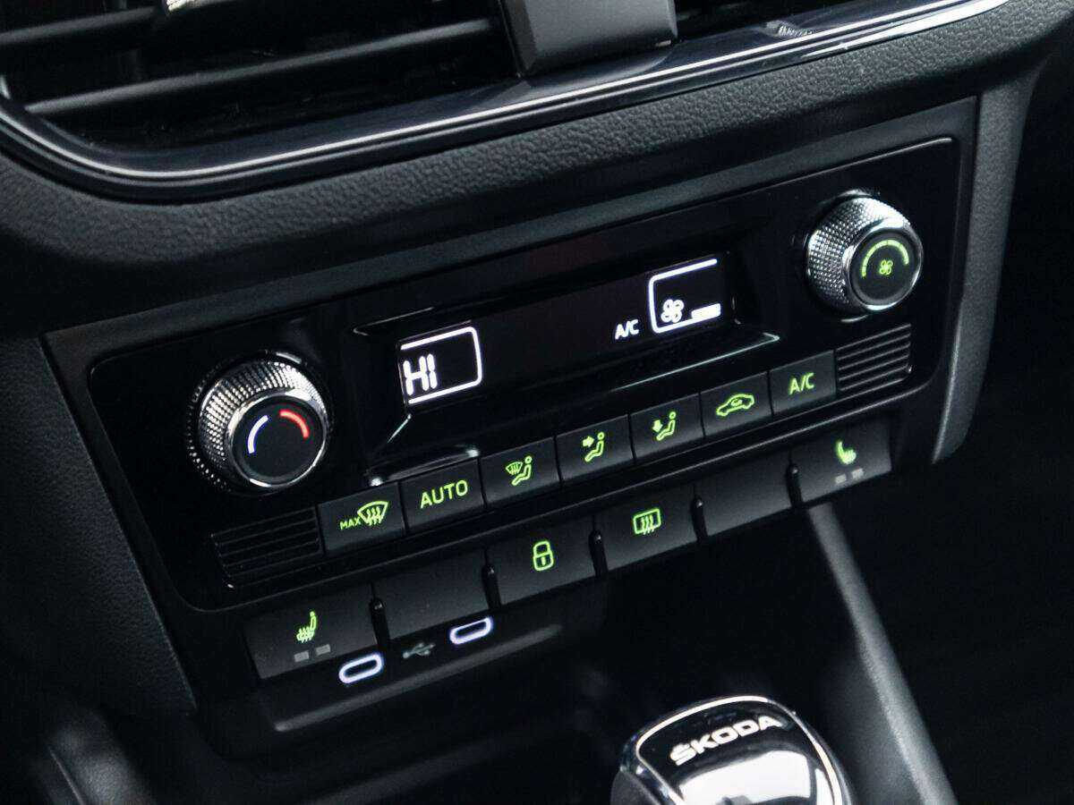 Skoda Rapid 2021