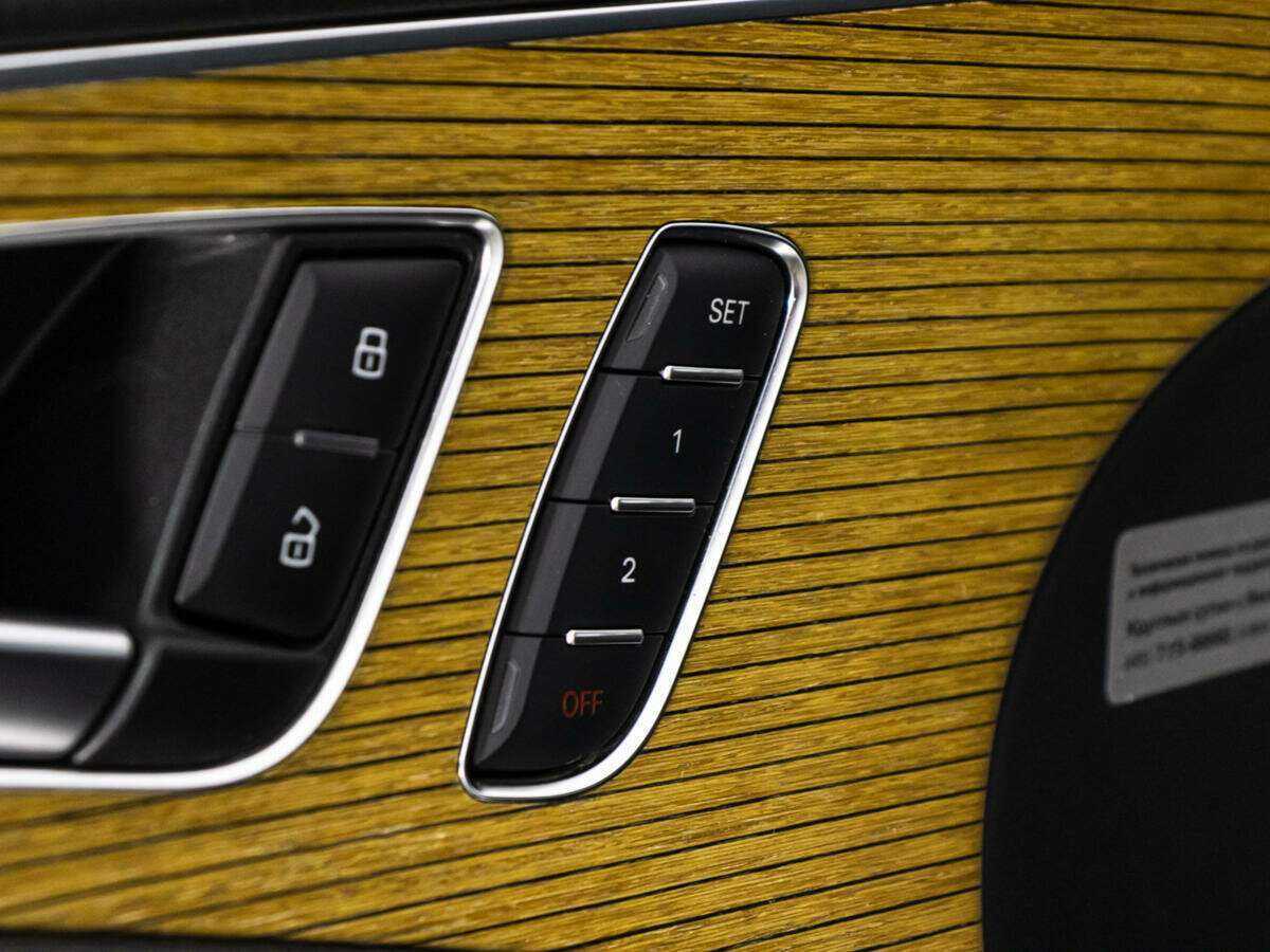 Audi A6 allroad 2012