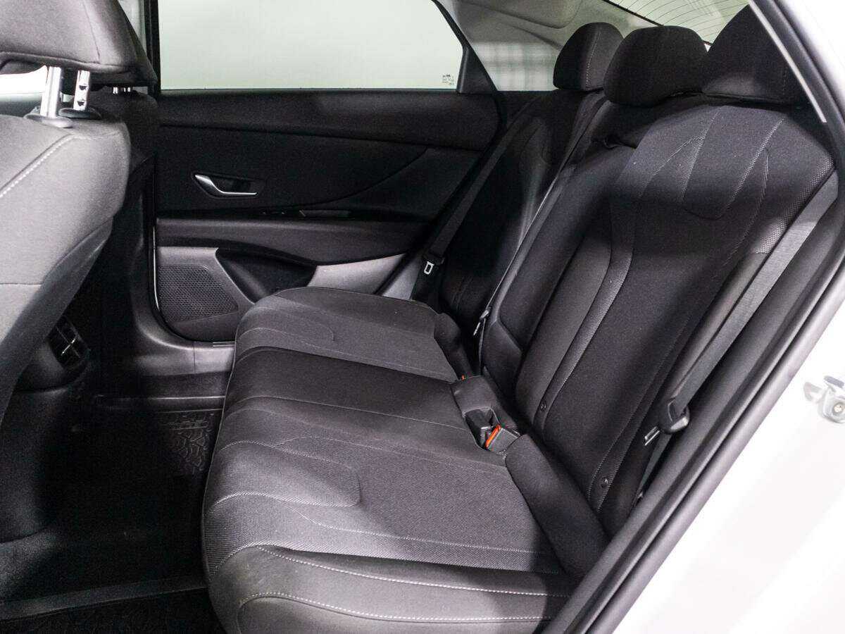 Hyundai Elantra 2021
