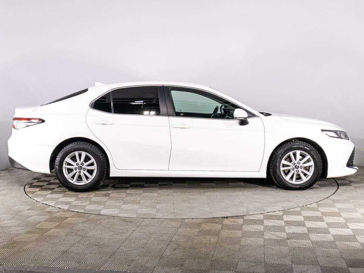 Toyota Camry 2019