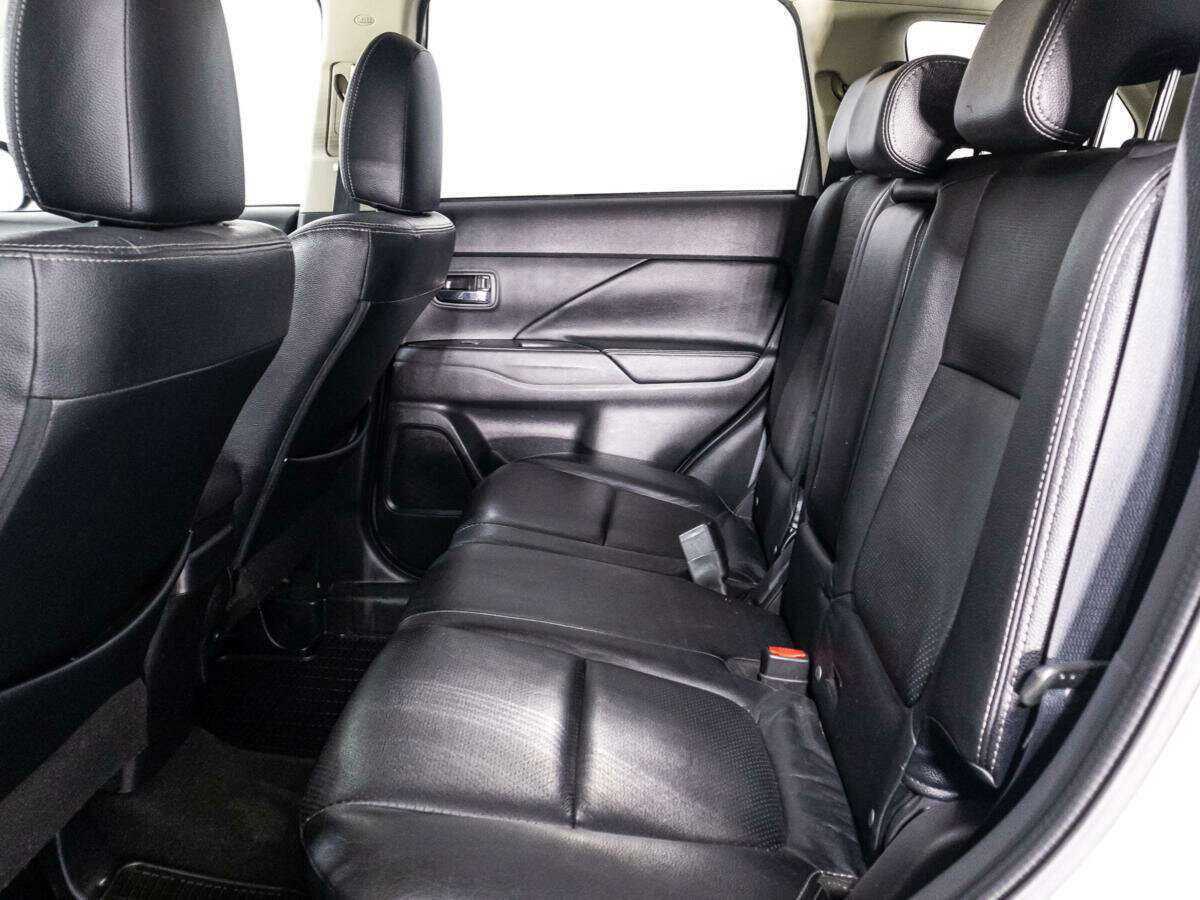 Mitsubishi Outlander 2015