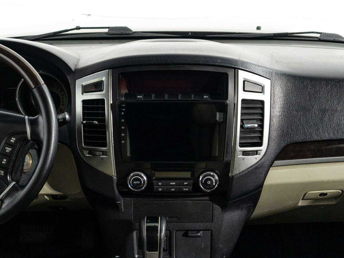 Mitsubishi Pajero 2017