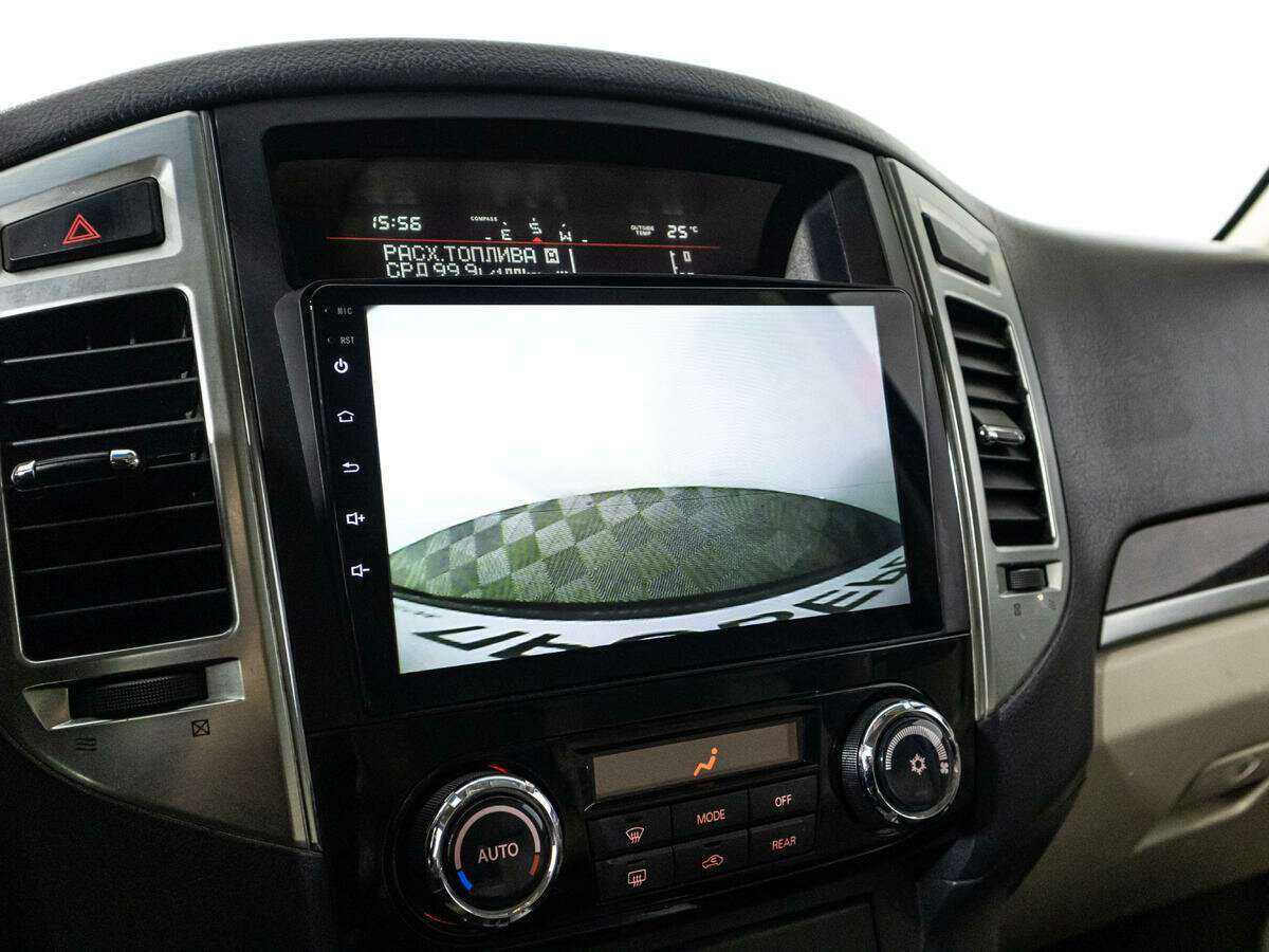 Mitsubishi Pajero 2017