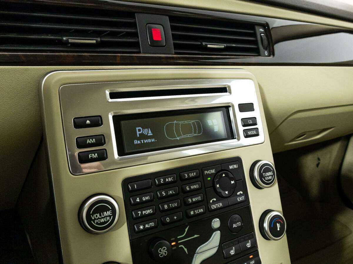 Volvo XC70 2010