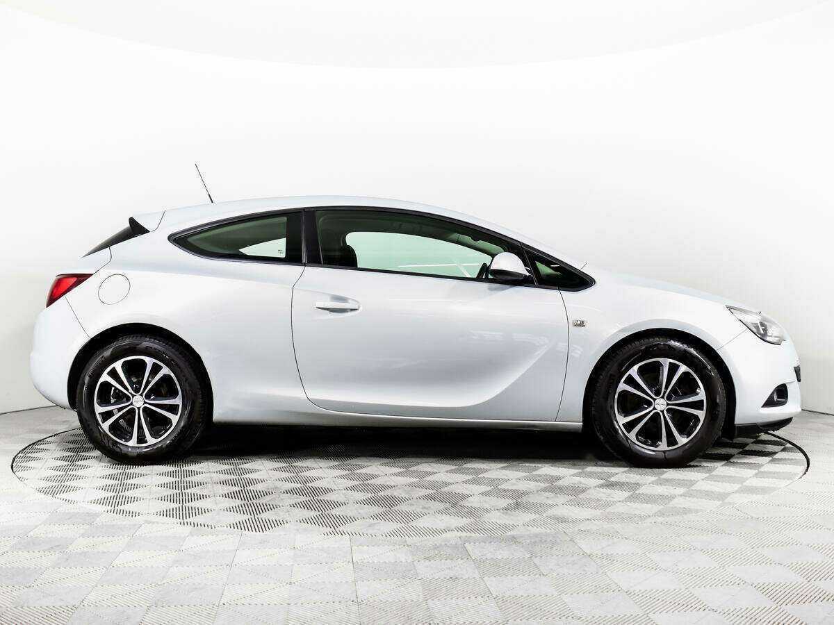 Opel Astra 2012