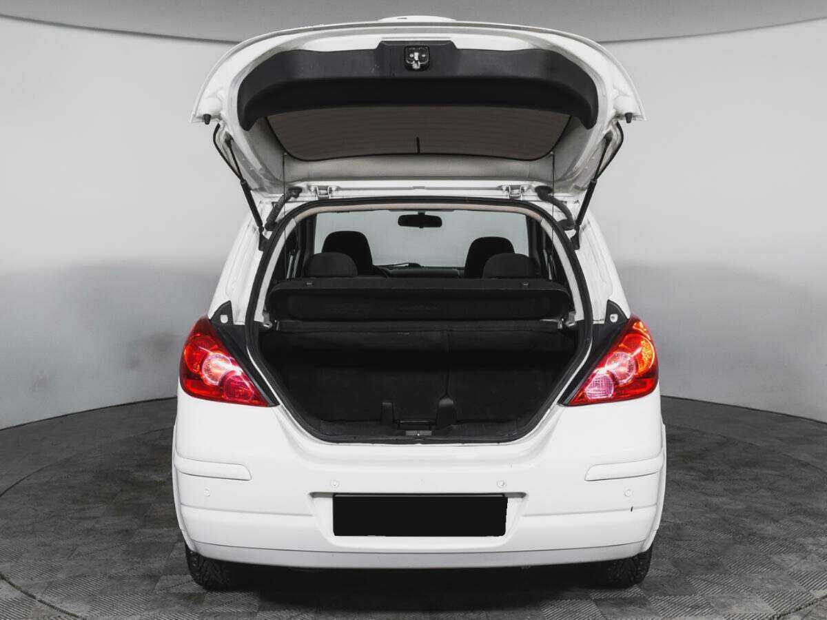 Nissan Tiida 2013