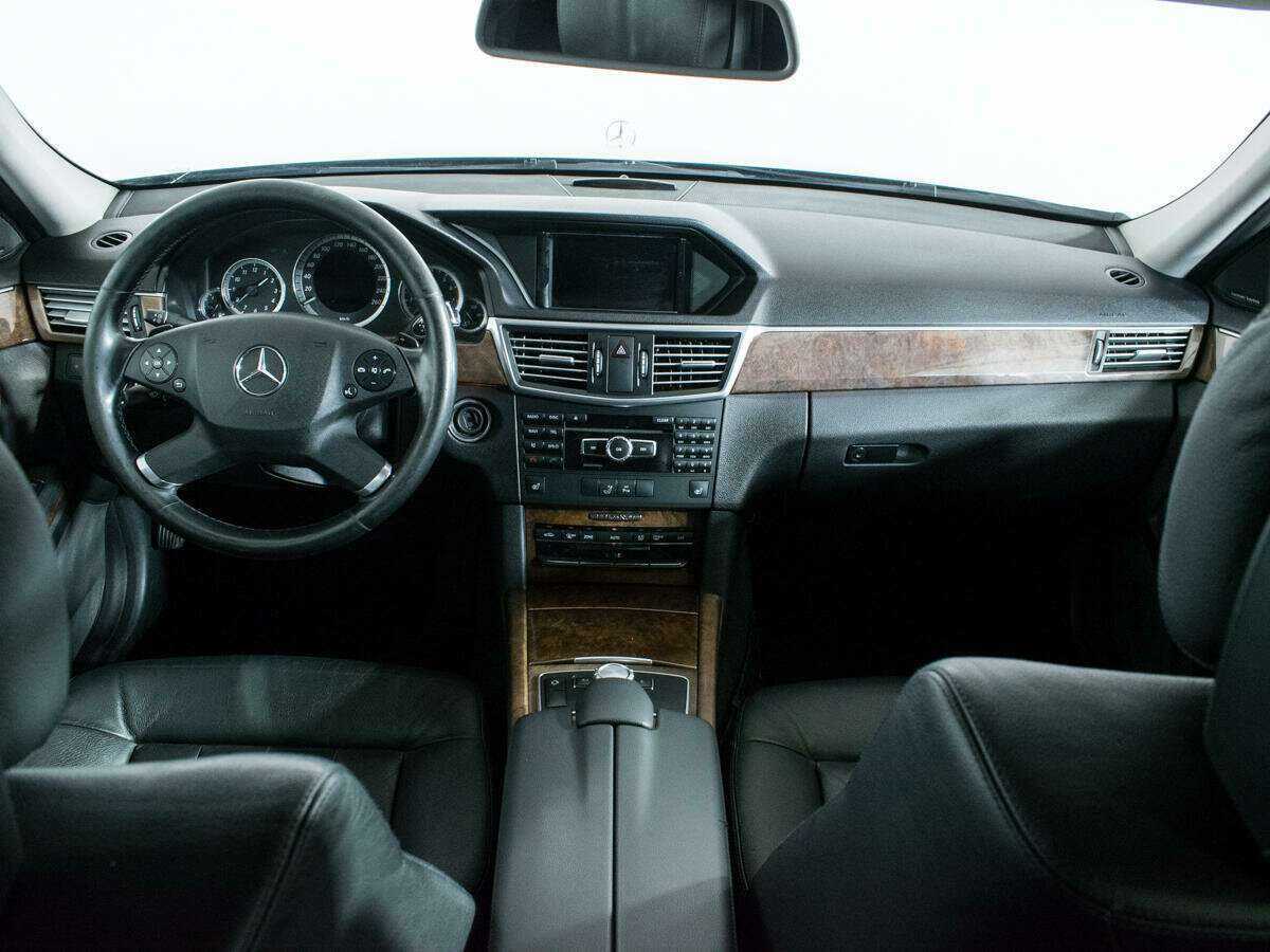 Mercedes-Benz E-Класс 2012