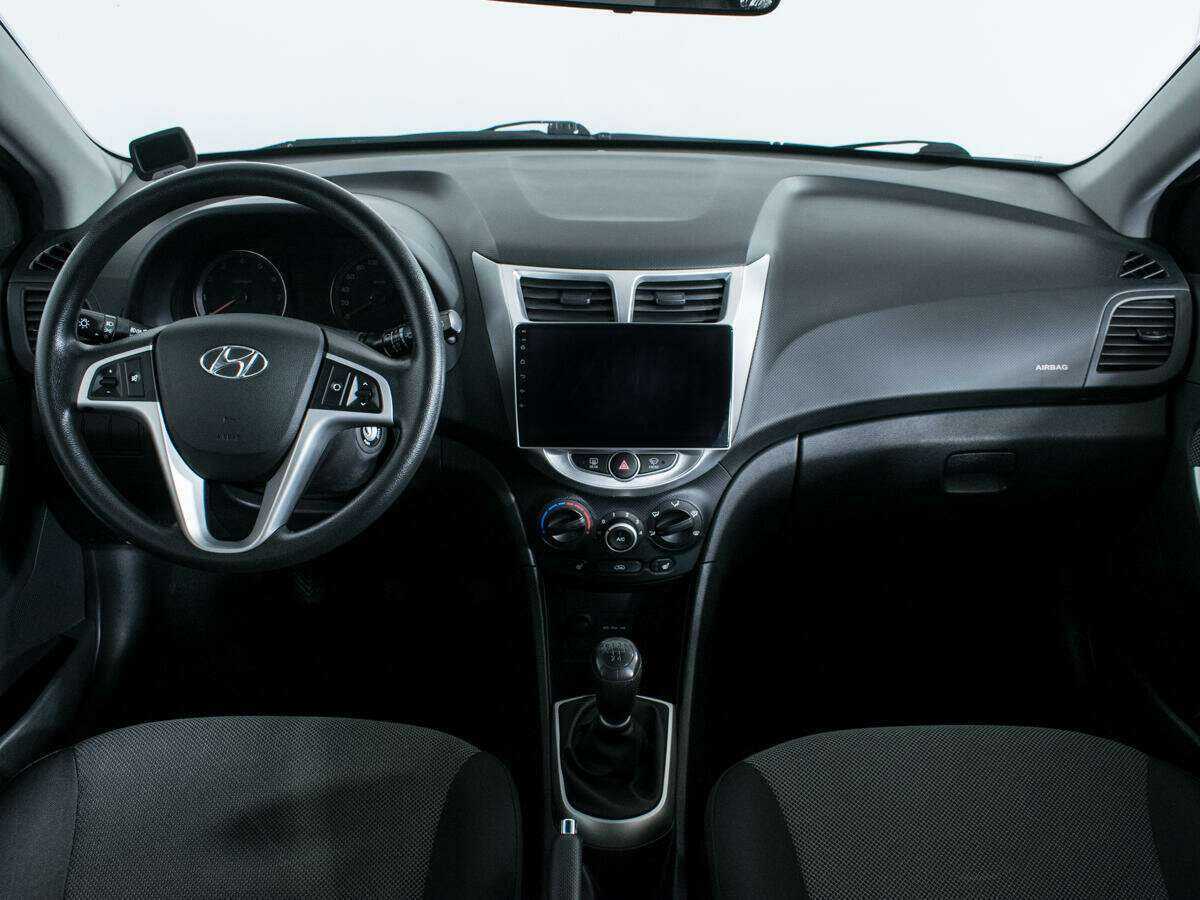 Hyundai Solaris 2012