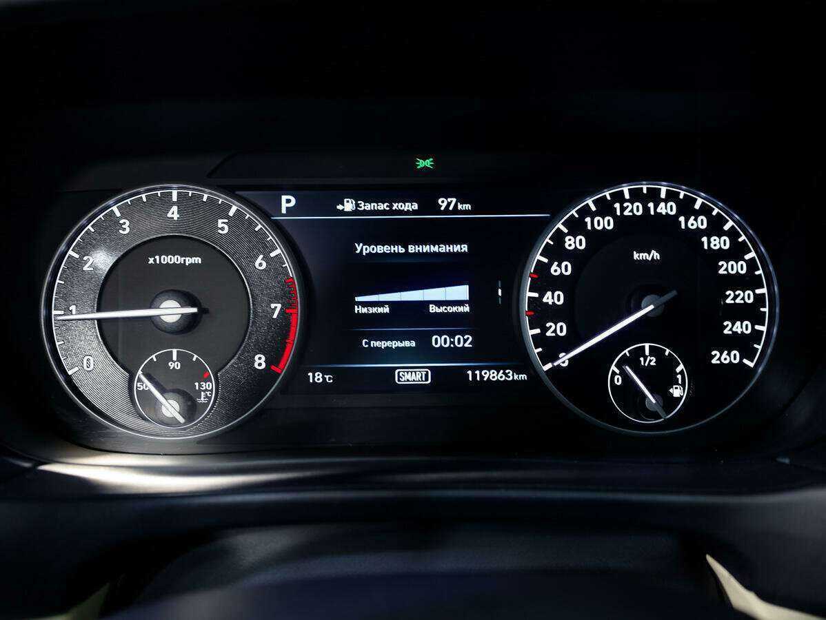 Genesis G90 2016
