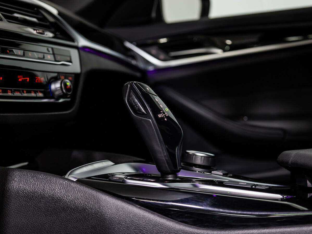 BMW 5 серии 2019