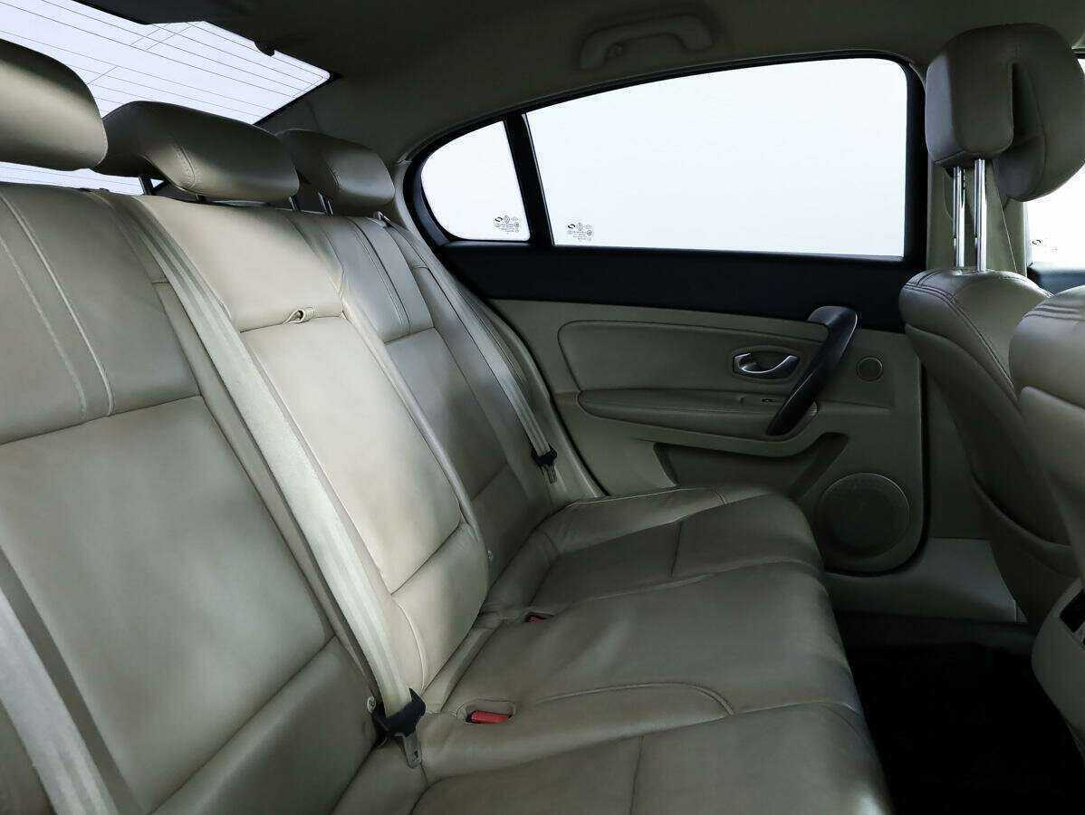 Renault Latitude 2011