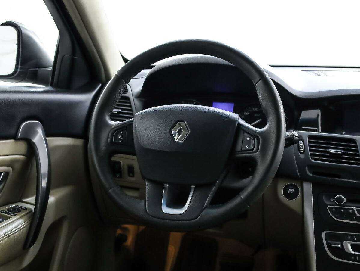 Renault Latitude 2011