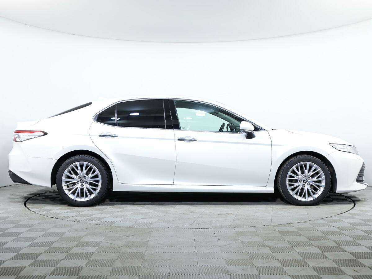 Toyota Camry 2019