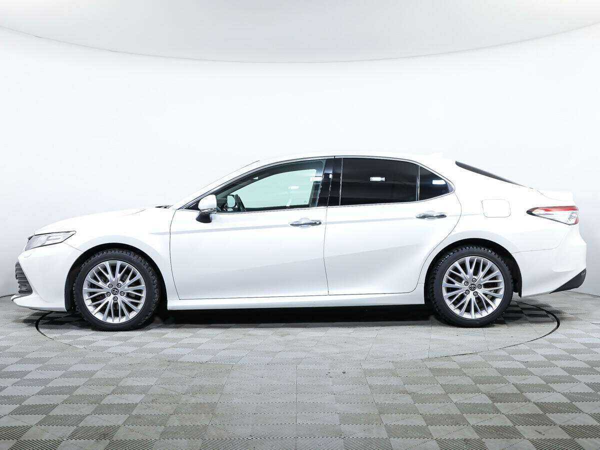 Toyota Camry 2019