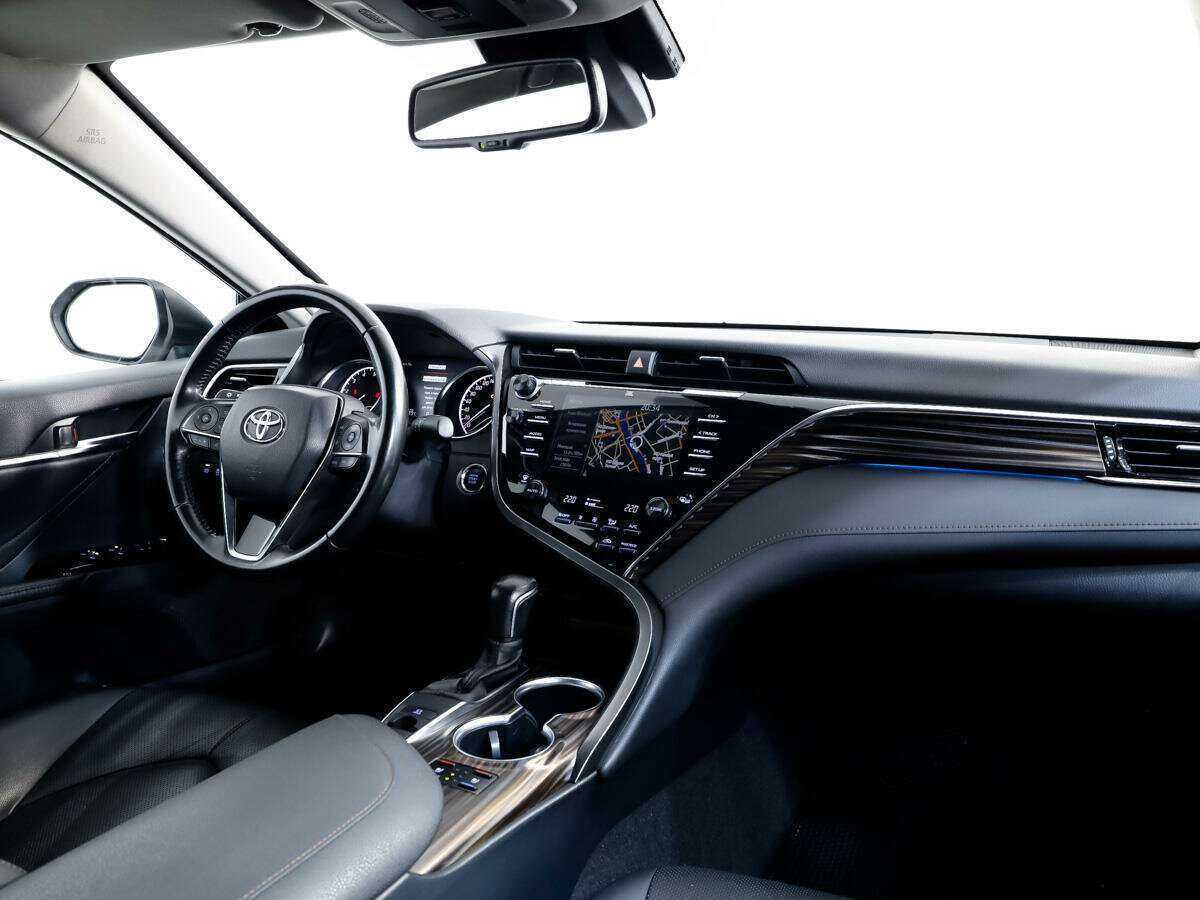 Toyota Camry 2019