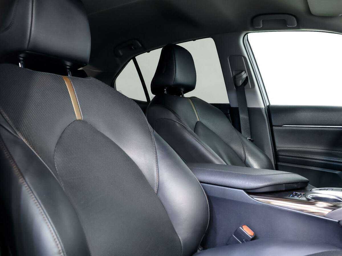 Toyota Camry 2019