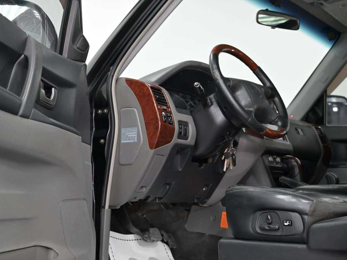 Mitsubishi Pajero 2005