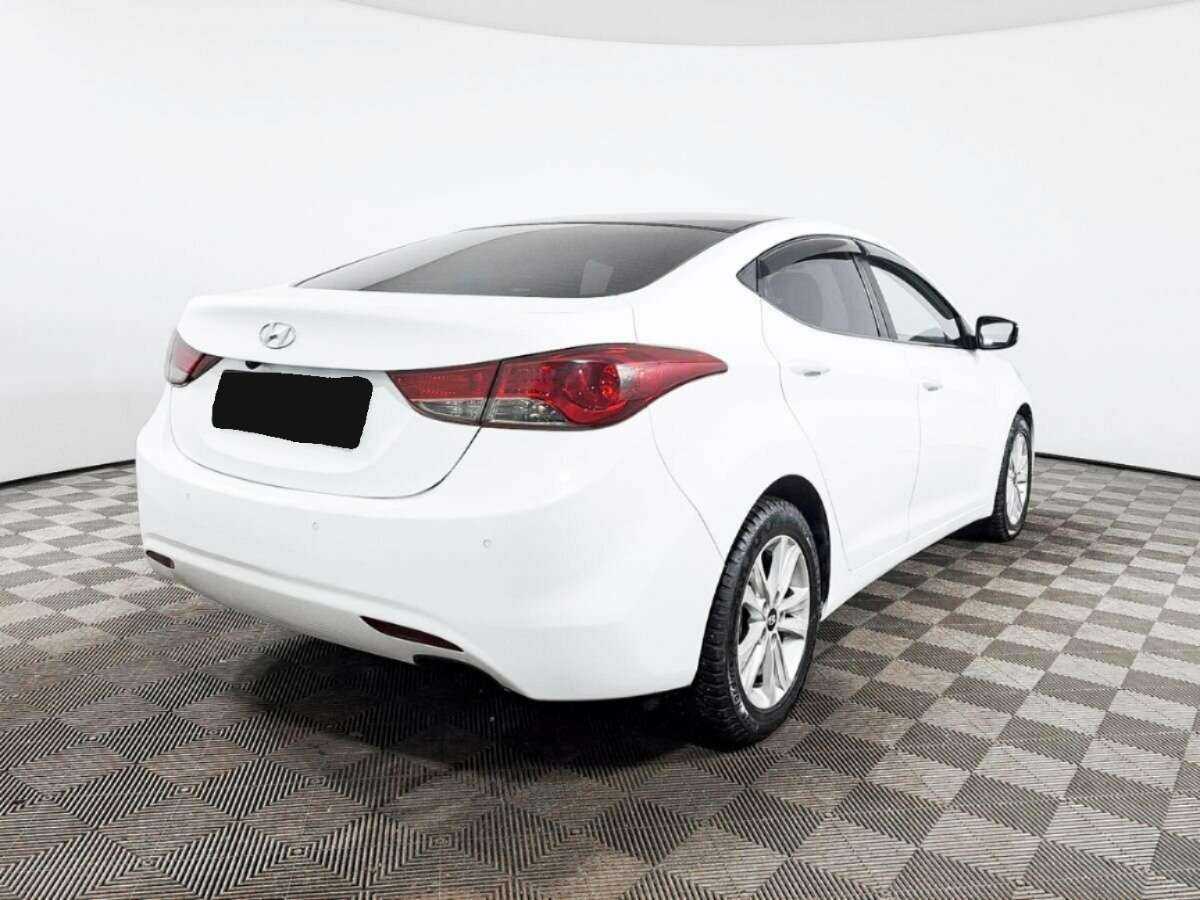 Hyundai Avante 2011